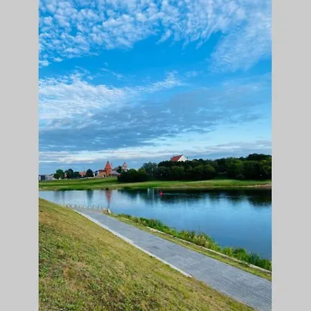 New Next To Castle Apartment