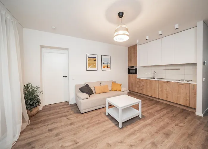 Apartment Modern Next To Castle *